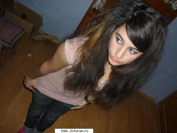 cam nasoala poza imi nu am dc  :rotfl:   :d hallo ^_^