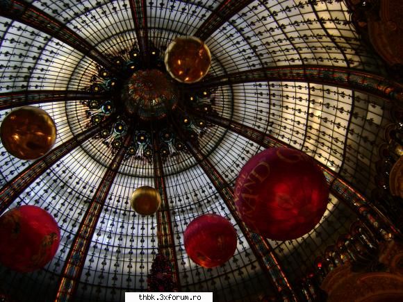 Nota pt poza - paris poza by varumeu - �Friends cafe�
