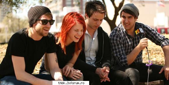 Paramore - Vocals: Hayley Bass: Jeremy Guitar: Josh Drums - �Stars Zone�